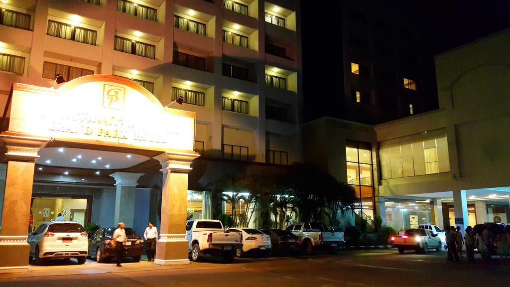 Grand Park Hotel Nakhon Si Thammarat Eksteriør bilde