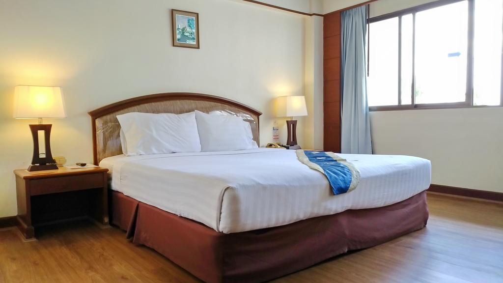Grand Park Hotel Nakhon Si Thammarat Eksteriør bilde