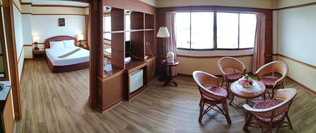 Grand Park Hotel Nakhon Si Thammarat Eksteriør bilde