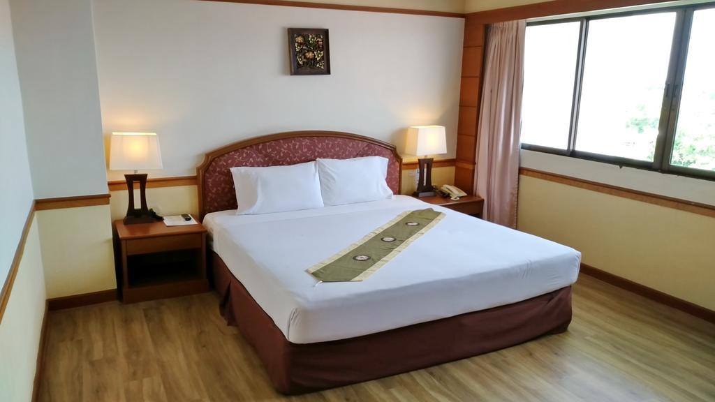 Grand Park Hotel Nakhon Si Thammarat Eksteriør bilde